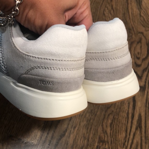 TOMS Women's Arroyo women sneakers gray and baby blue size 8.5 - Picture 6 of 11